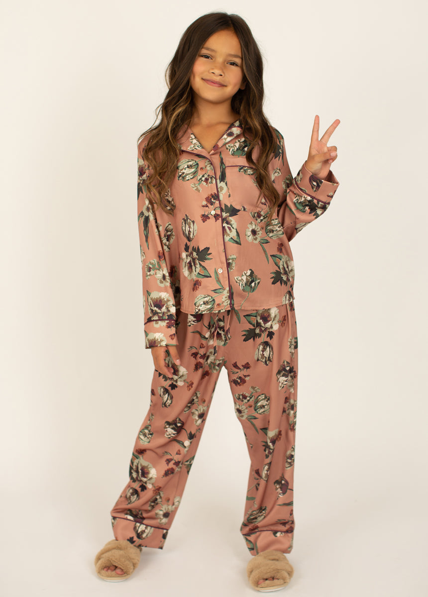 Taisha Slippers in Taupe